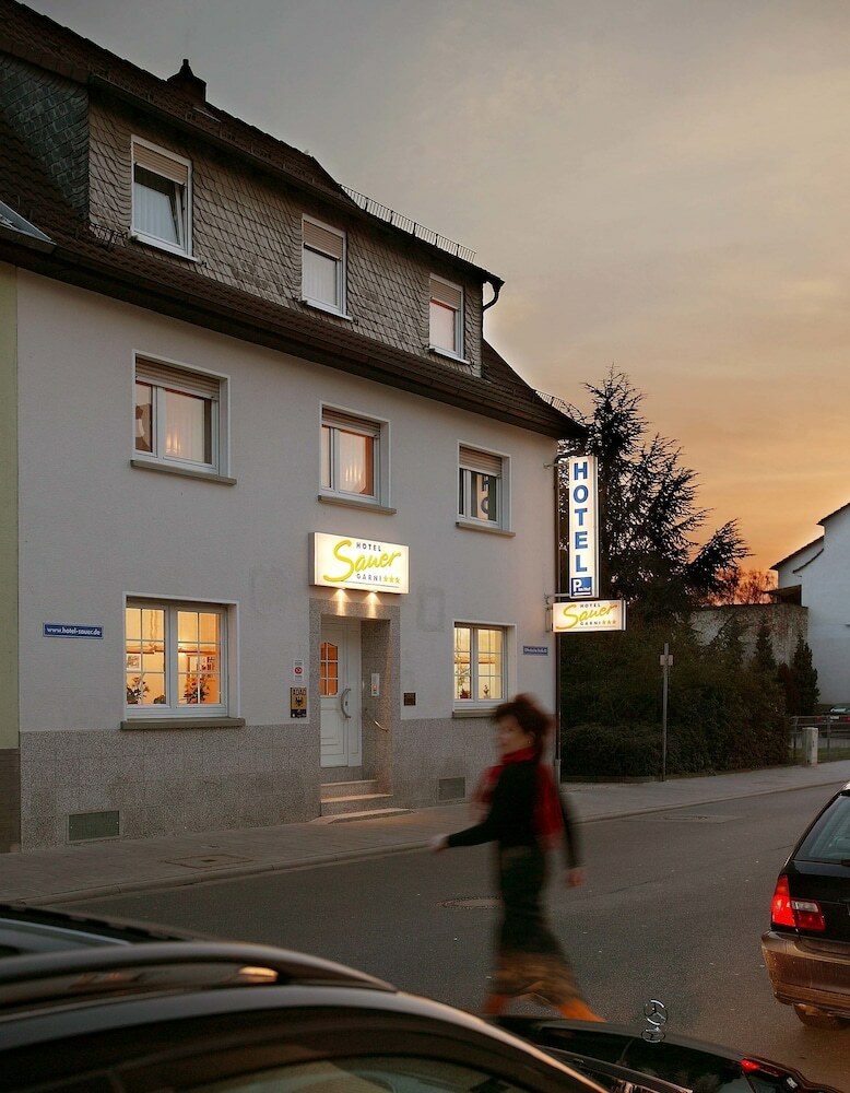 Bed & Breakfast Hotel Sauer Garni
