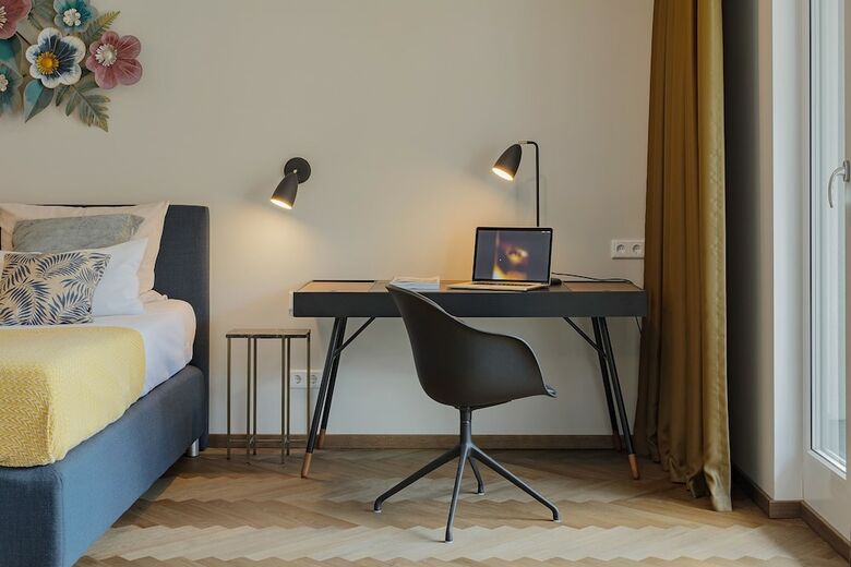 Dd Suites Serviced Apartments
