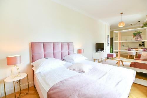 Osteiner Hof By The Apartment Suite