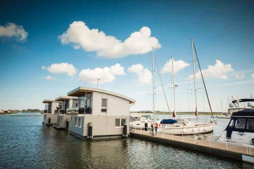 Hotel Schwimmende H�user Im Baltic Sea Resort