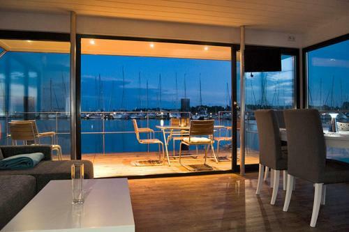 Hotel Schwimmende H�user Im Baltic Sea Resort