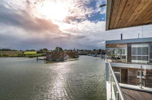 Hotel Schwimmende H�user Im Baltic Sea Resort