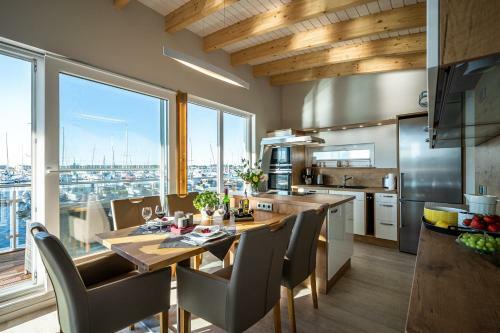 Hotel Schwimmende H�user Im Baltic Sea Resort