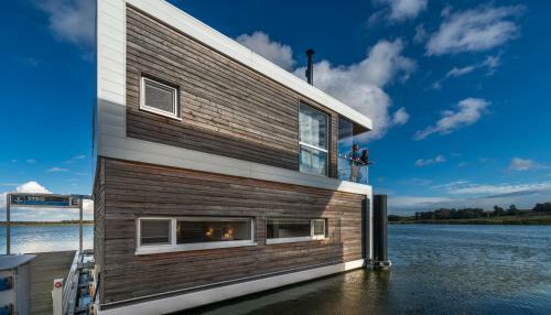 Hotel Schwimmende H�user Im Baltic Sea Resort