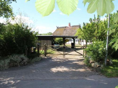 Apartamento Urlaub Im Reetdachhaus