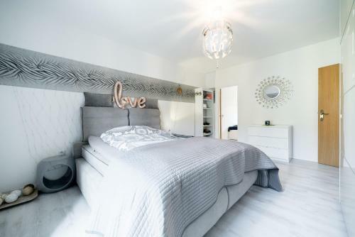 6519 Privat Apartment Alice
