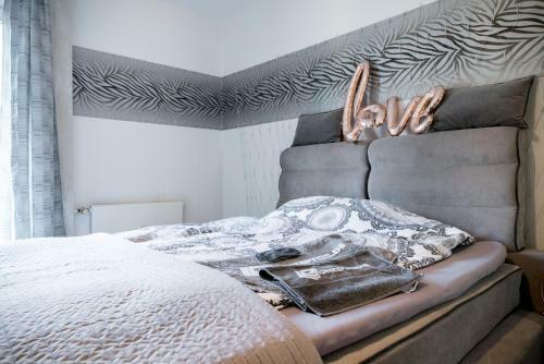 6519 Privat Apartment Alice
