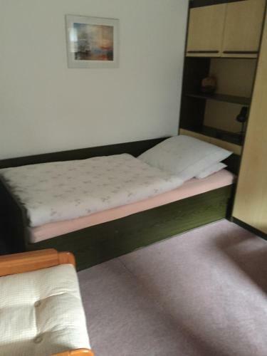 Six Single Rooms - Messe Nord