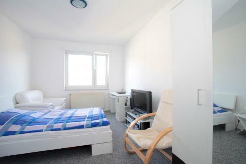4893 Private Room 1 Person