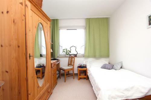 6025 Private Room 1 Person