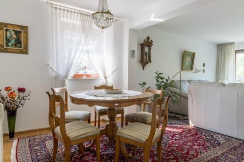 2 Private Single Rooms (6400)