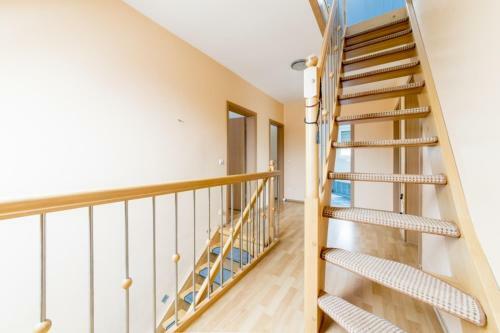 Best Private House (6557)