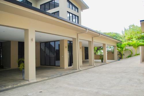 Onyx Luxury Harbour Resort Residences