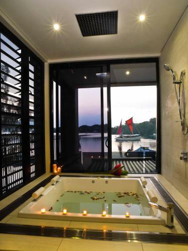 Onyx Luxury Harbour Resort Residences