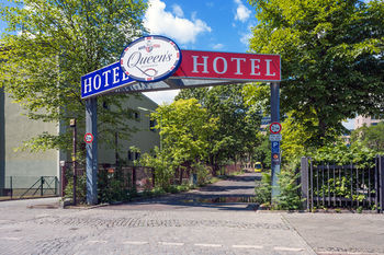 Hotel Queen's Park