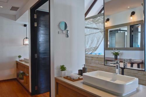 Hotel Grand Park Kodhipparu, Maldives