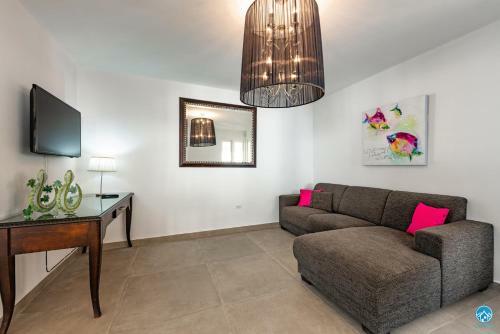 Villa Palm Beach Gem - Right By Hotel Strip, Malls And Beaches!