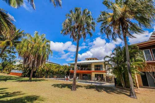 Beachside Endeavour Beachhouse Estate