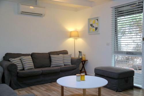 The Bach (batch) - Renovated In A Great Location