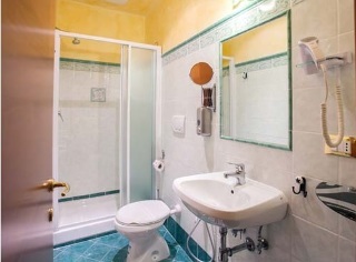 Bed & Breakfast Legends Hostel