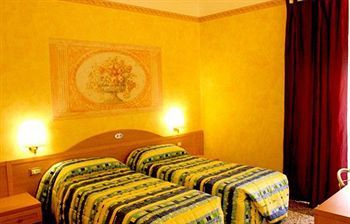 Bed & Breakfast Legends Hostel