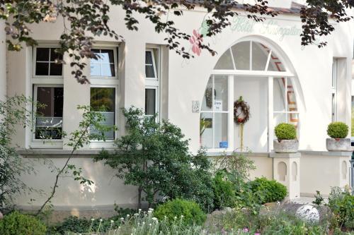 Hotel Sch�ngarten Garni