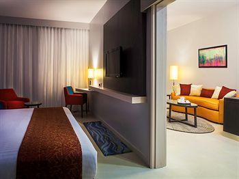 Hotel Makarim Annakheel Village