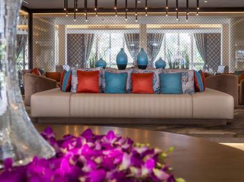 Hotel Makarim Annakheel Village