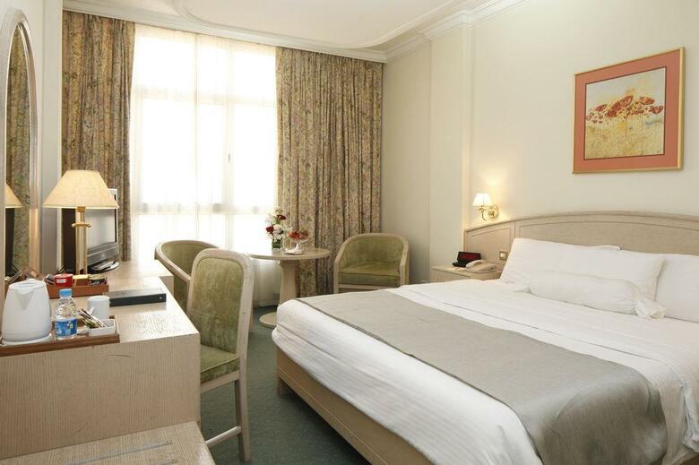 Carlton Al Moaibed Hotel