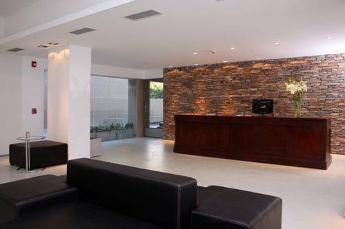 San Isidro Plaza Hotel