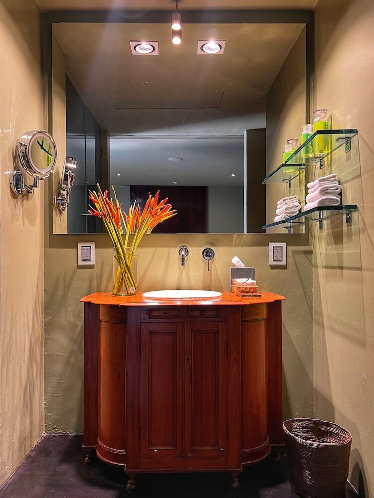 Demetria Hotel