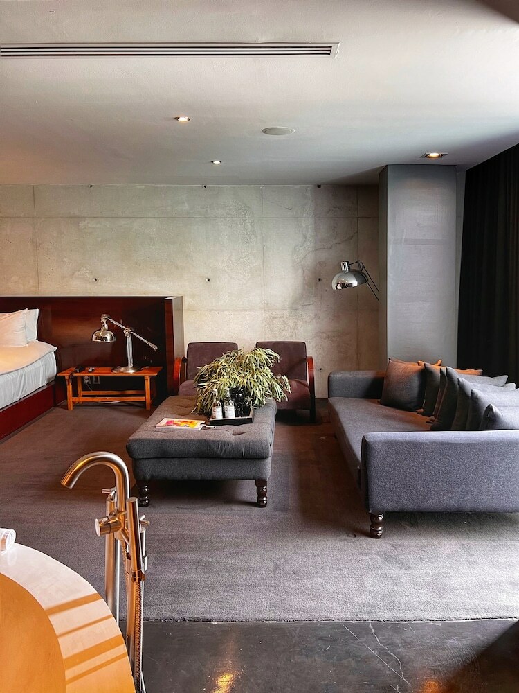 Demetria Hotel