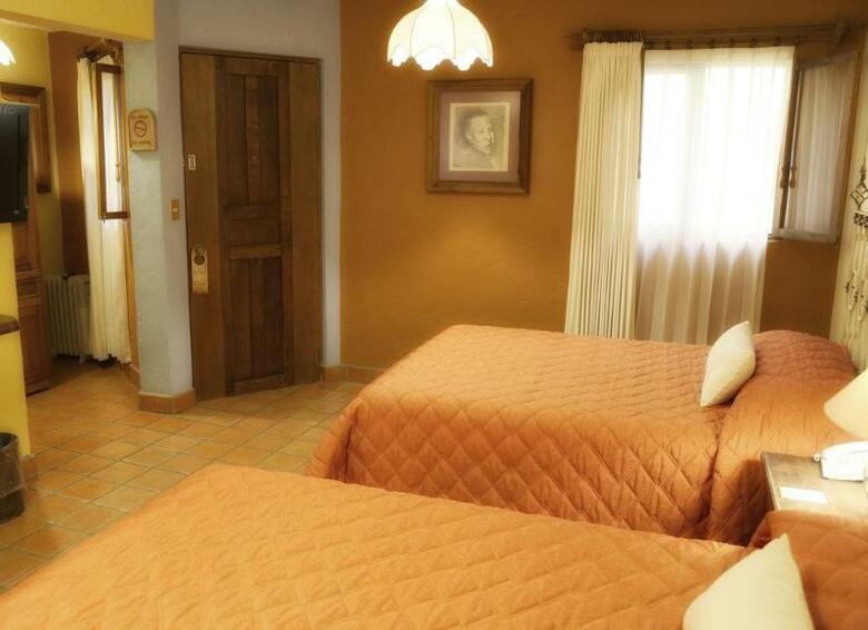 Hotel El Meson De Los Poetas