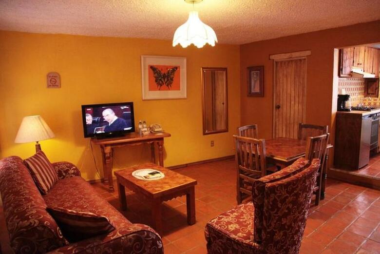 Hotel El Meson De Los Poetas