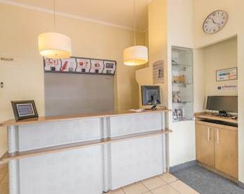 Hotel Mateos 1215