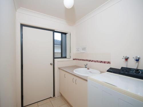 Sandy Point Road, 21a