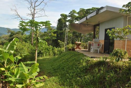 Bed & Breakfast Wompoo Eco Retreat