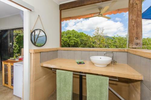 Bed & Breakfast Wompoo Eco Retreat