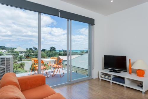 Nepean Beachfront Apartment