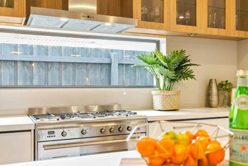 Dromana Beach House For Two Families.