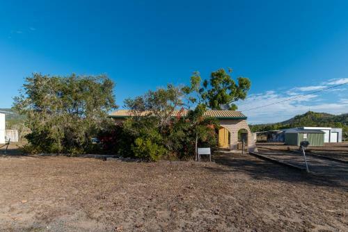 Birdsong House- Dingo Beach