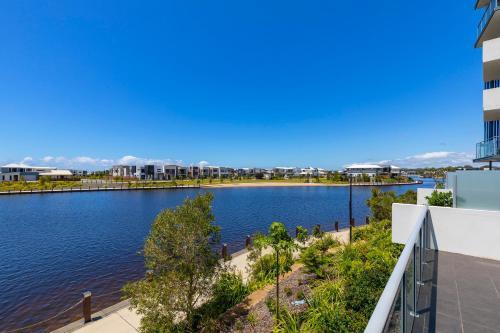Apartamento Waterfront Retreat Lake Birtinya