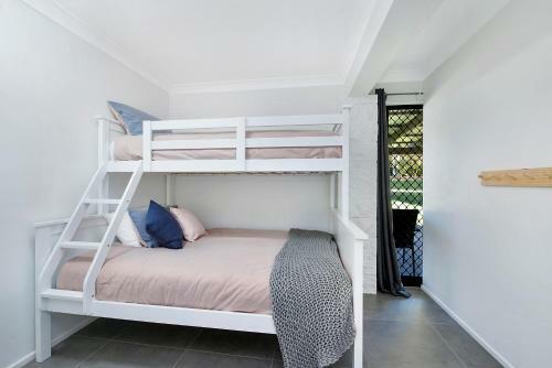 Apartamento Modern Lakeside Get Away