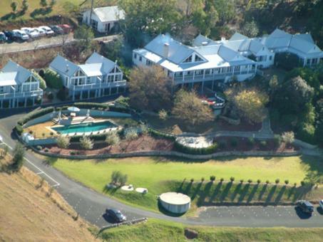 Lodge Loxley On Bellbird Hill
