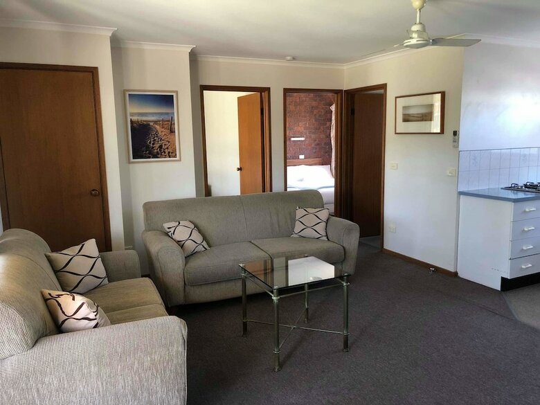 Motel Lakes Jakaranda Holiday Units