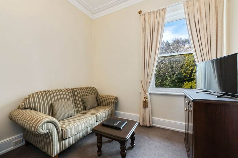 Waratah On York Bed & Breakfast