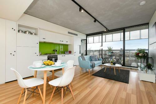 Complete Host Guild Apartments