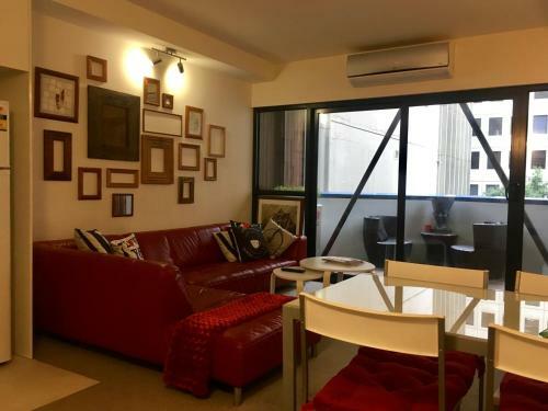 Quiet Laneway Apartment Near Bourke St Mall