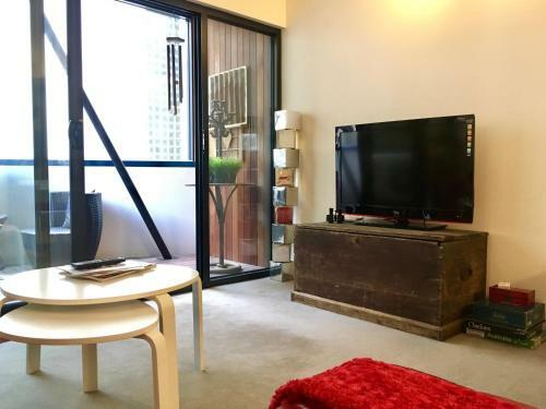 Quiet Laneway Apartment Near Bourke St Mall
