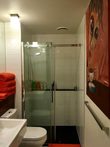 Quiet Laneway Apartment Near Bourke St Mall